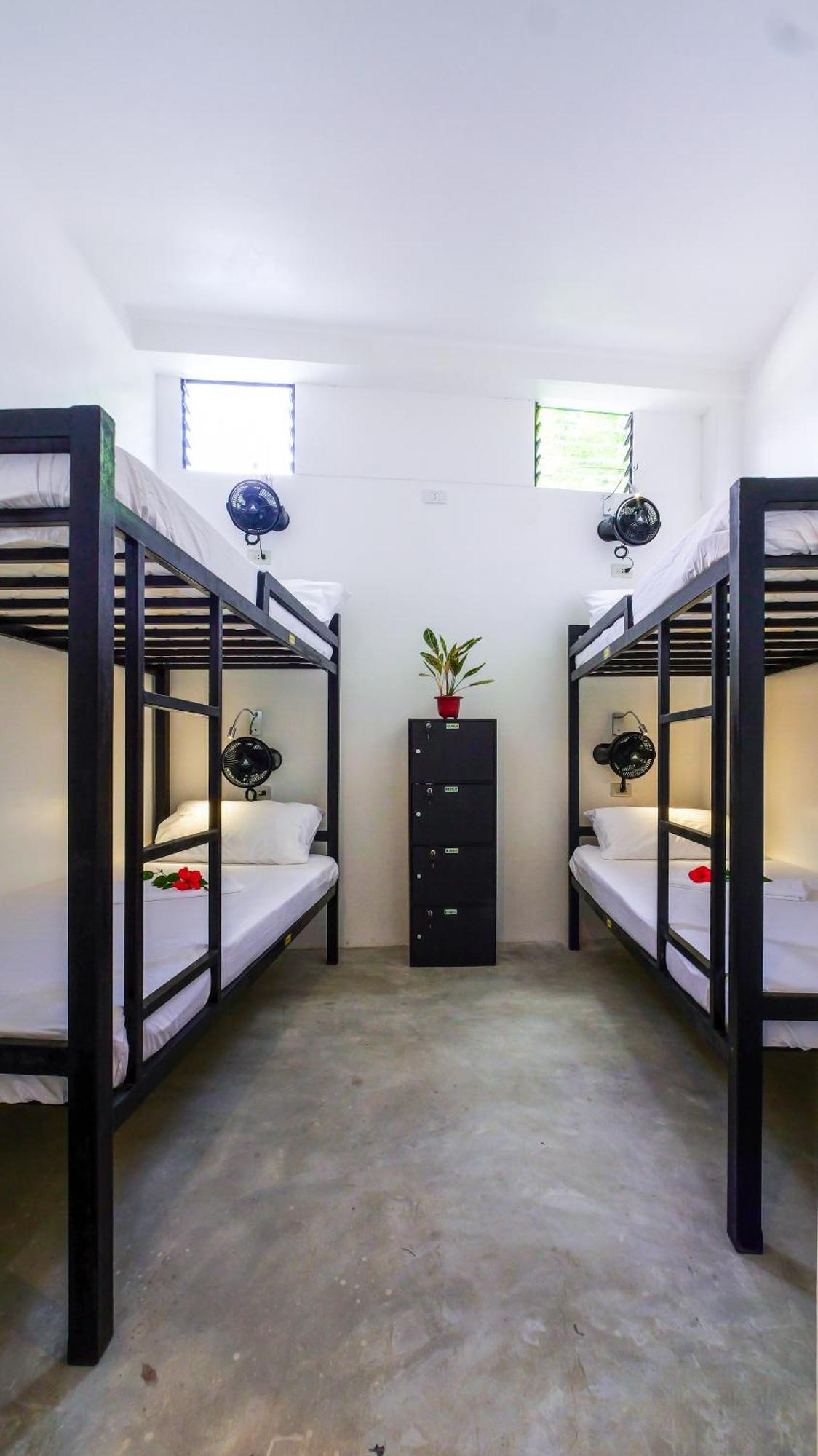 Sip Sunset Hostel And Lounge Эль-Нидо Экстерьер фото