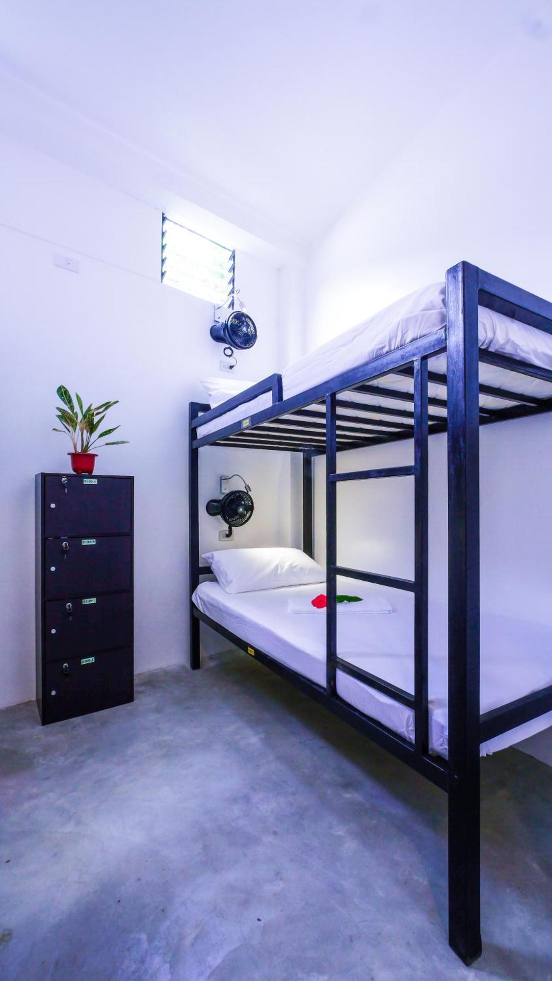 Sip Sunset Hostel And Lounge Эль-Нидо Экстерьер фото