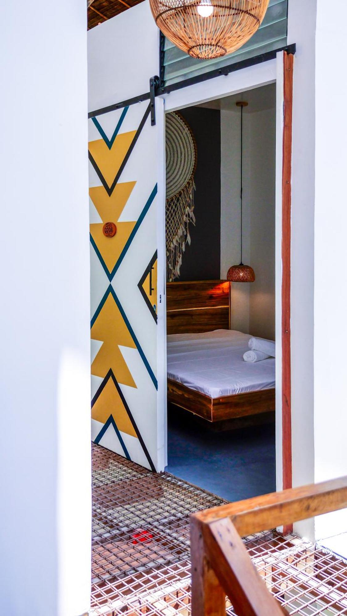 Sip Sunset Hostel And Lounge Эль-Нидо Экстерьер фото