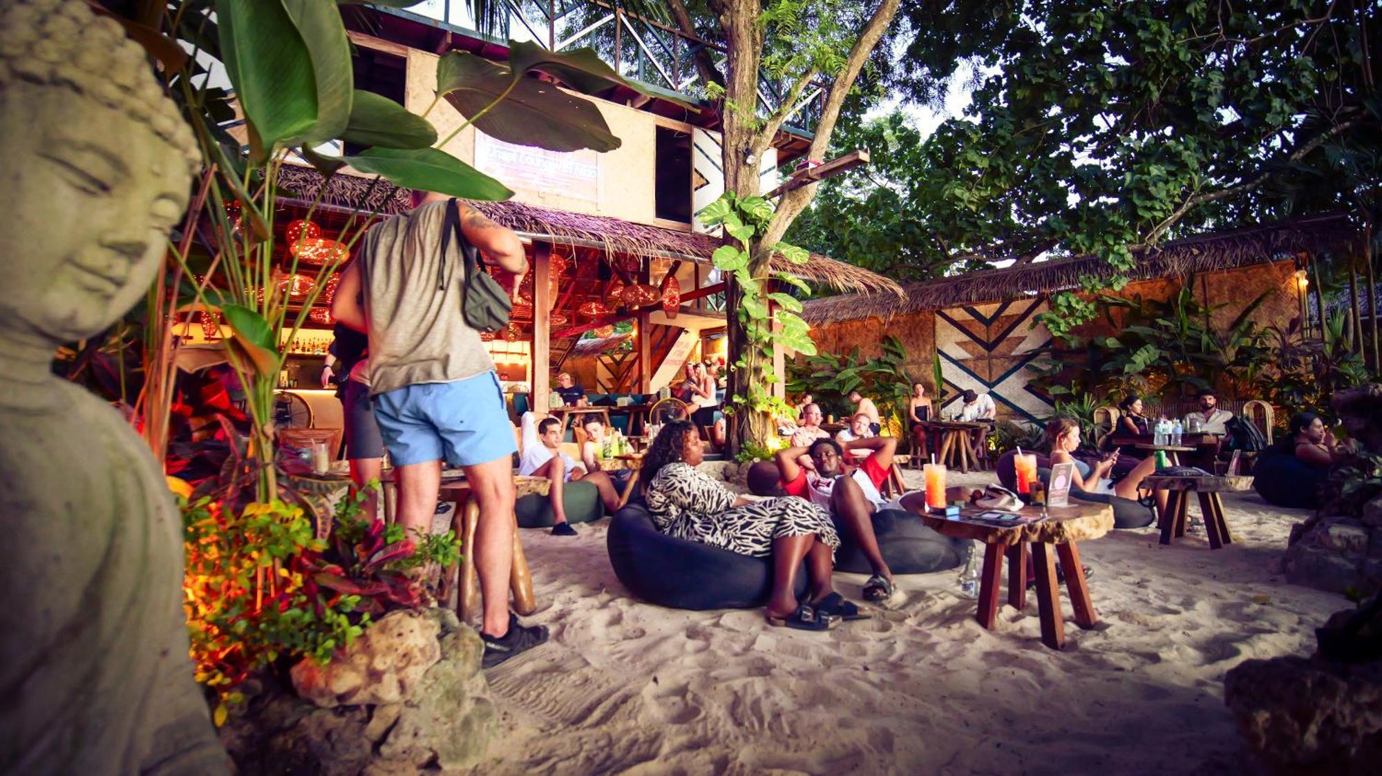 Sip Sunset Hostel And Lounge Эль-Нидо Экстерьер фото