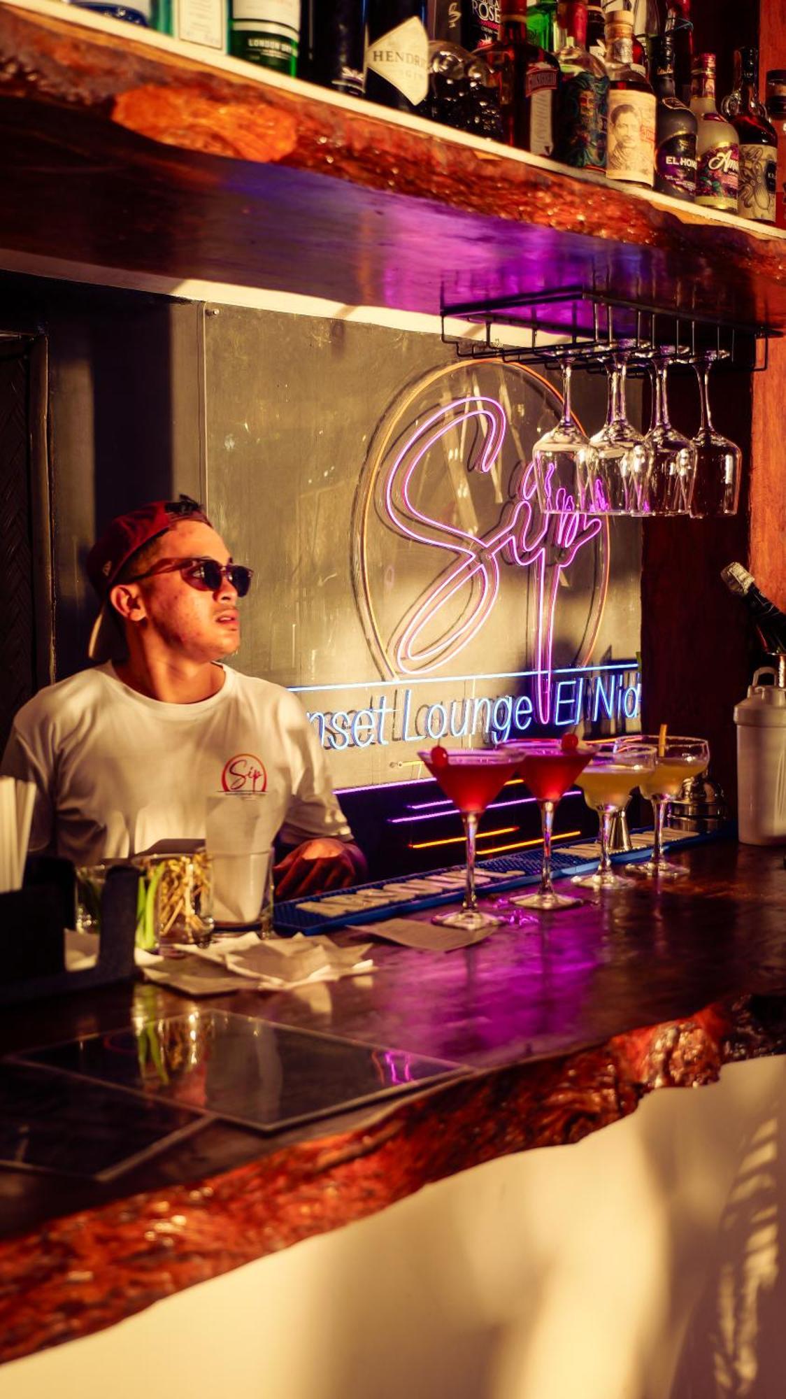 Sip Sunset Hostel And Lounge Эль-Нидо Экстерьер фото