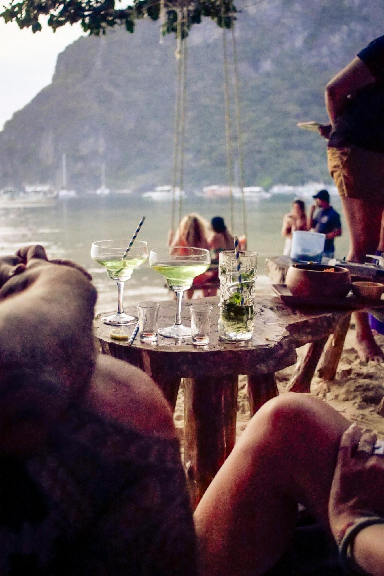Sip Sunset Hostel And Lounge Эль-Нидо Экстерьер фото