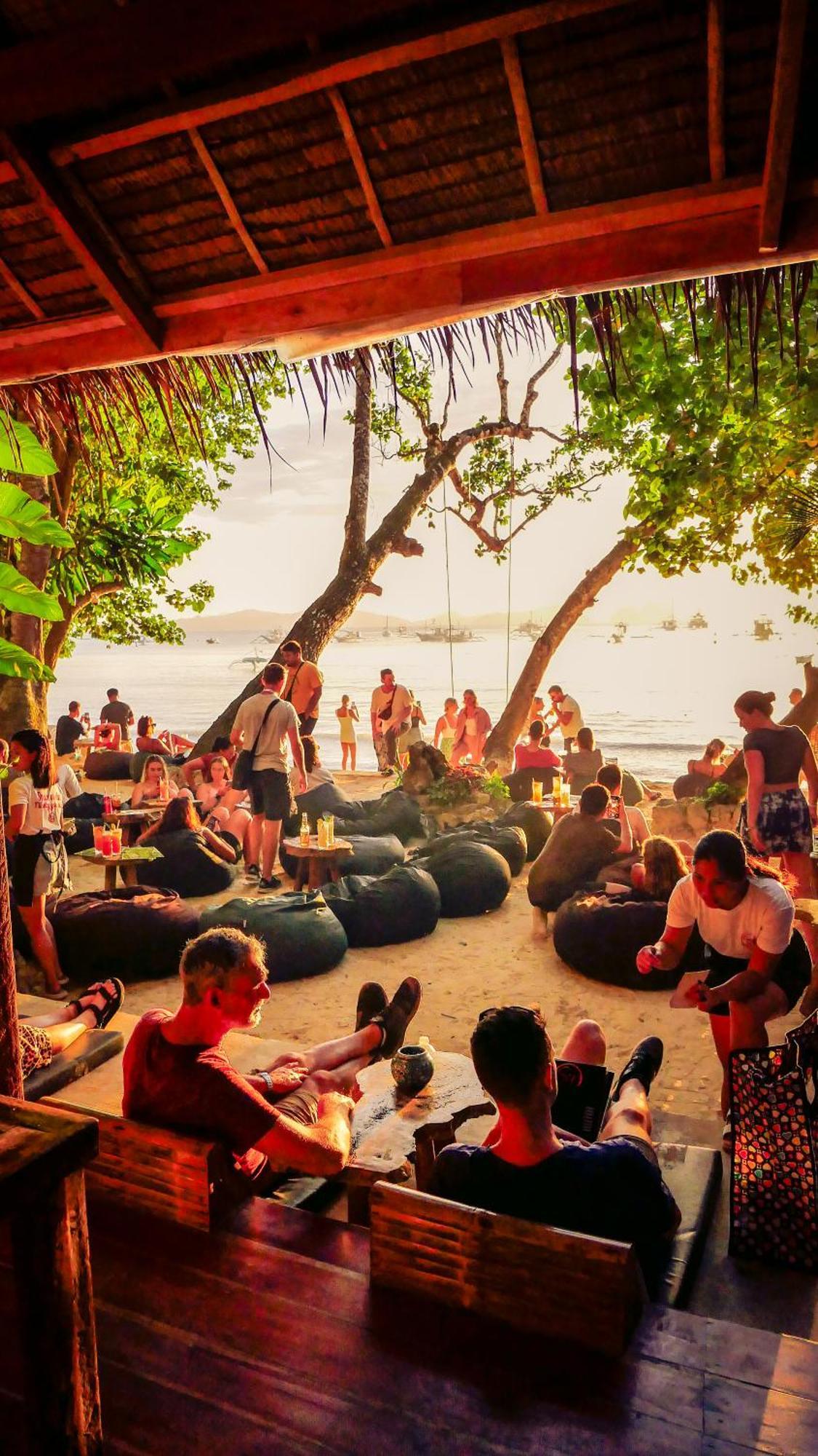 Sip Sunset Hostel And Lounge Эль-Нидо Экстерьер фото
