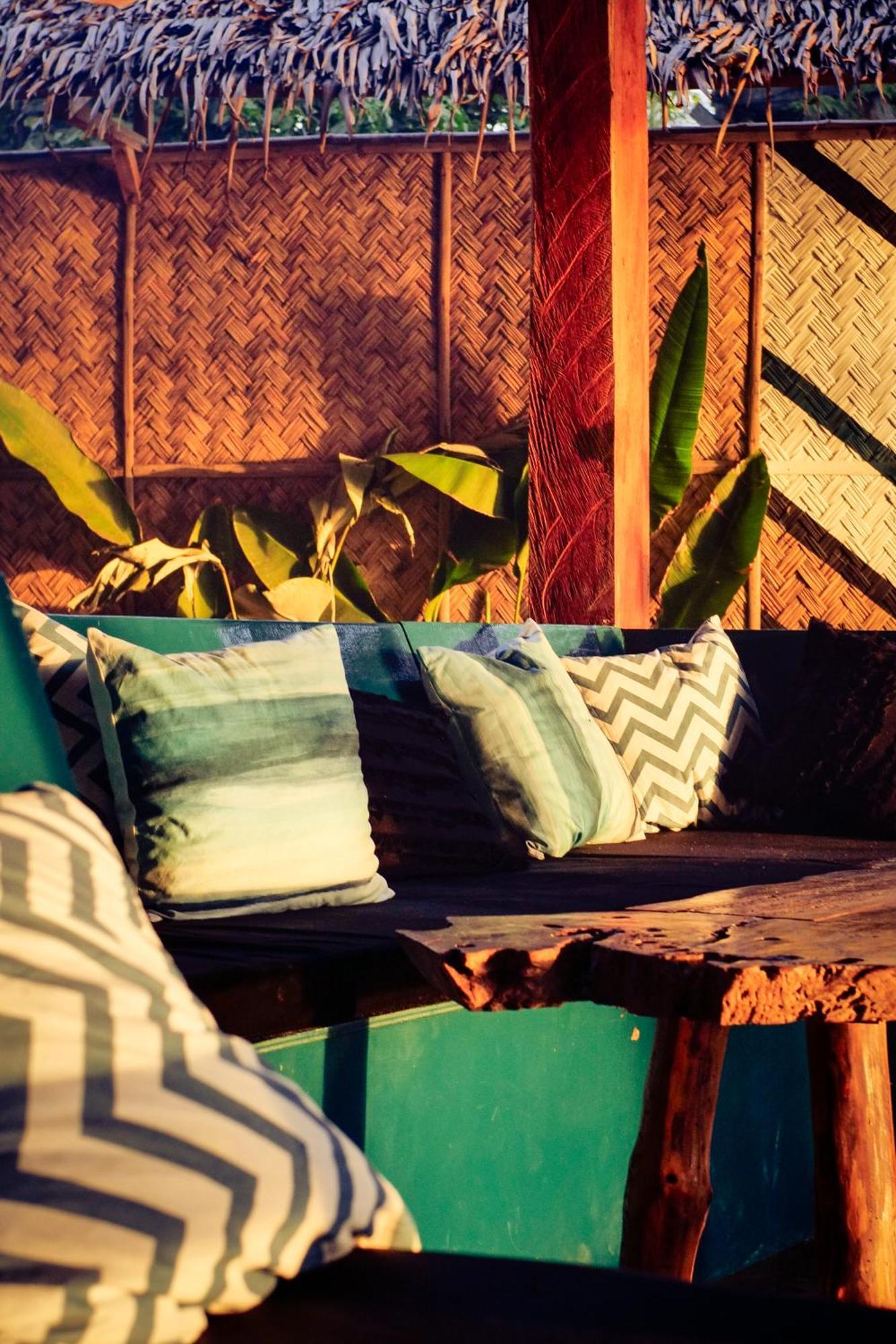 Sip Sunset Hostel And Lounge Эль-Нидо Экстерьер фото