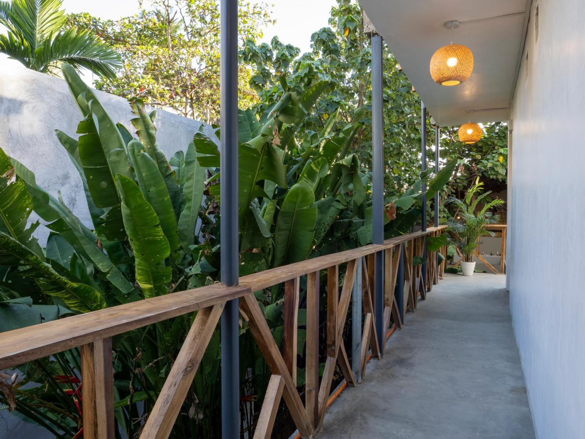 Sip Sunset Hostel And Lounge Эль-Нидо Экстерьер фото